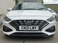Used Hyundai i30 SE 2021 White Estate