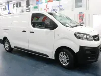 Używany Vauxhall Vivaro S 100 KM (73 kW) 2020 Biały Minivan