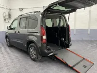 Usado Peugeot Rifter Allure 2023 Cinzento Monovolume