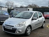 Used Renault Clio II 75 HP (55 kW) 2011 Silver Hatchback