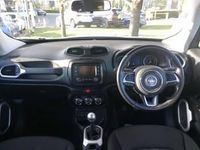 Begagnad Jeep Renegade Longitude 110 HK (80 kW) 2018 Grå SUV