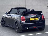 Używany Mini Cooper Classic 134 KM (98 kW) 2020 Czarny Hatchback