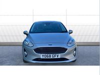 Usado Ford Fiesta Zetec 101 HP (74 kW) 2018 Prateado Citadino