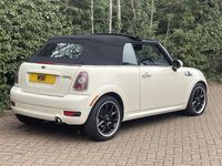 Używany Mini Cooper Cabriolet 2010 Biały Kabriolet