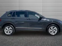 Used VW Tiguan Life 150 HP (110 kW) 2023 Urano grey SUV