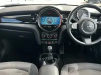 Usado Mini Cooper Classic 136 CV (100 kW) 2022 Verde Utilitario