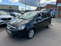 Used Vauxhall Zafira Design Edition 115 HP (84 kW) 2012 Black MPV