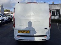 Used Ford Transit Custom Limited 170 HP (125 kW) 2021 White Van