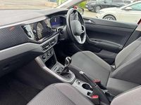 Used VW Polo Life 95 HP (69 kW) 2021 Red Hatchback