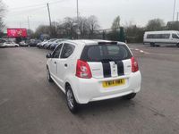 Gebraucht Suzuki Alto 68 PS (50 kW) 2014 Weiß Kleinwagen