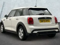 Used Mini Cooper Classic 134 HP (98 kW) 2024 White Hatchback