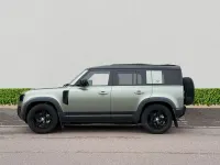 Usado Land Rover Defender First Edition 240 HP (176 kW) 2020 Verde SUV