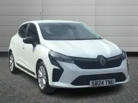 Used Renault Clio Evolution 90 HP (66 kW) 2024 White  Hatchback