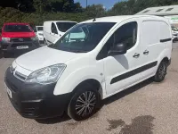 Used Citroën Berlingo 100 HP (73 kW) 2018 White MPV