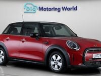 Usado Mini Cooper Classic 136 CV (100 kW) 2022 Rojo Utilitario