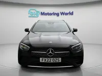Second-hand Mercedes E300 AMG line 302 CP (222 kW) 2022 Negru Break