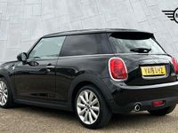 Usado Mini Cooper Hatch 134 HP (98 kW) 2018 Preto Citadino