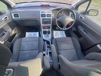Used Peugeot 307 2006 Silver Estate