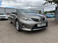 Used Toyota Auris Multidrive S 132 HP (97 kW) 2014 Bronze Estate