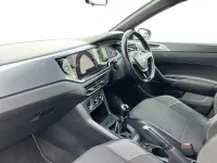 Used VW Polo SE 95 HP (69 kW) 2018 Silver Hatchback