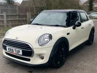 Używany Mini Cooper Hatch 2016 Biały Hatchback