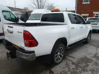 Used Toyota HiLux 150 HP (110 kW) 2018 White Pickup