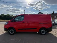Used Ford Transit Custom 105 HP (77 kW) 2018 Red Van