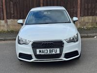 Begagnad Audi A1 86 HK (63 kW) 2013 Vit Halvkombi