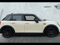 Used Mini Cooper Hatch 134 HP (98 kW) 2017 White Hatchback