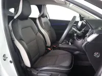 Used Renault Captur SE 143 HP (105 kW) 2022 White SUV