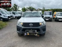 Used Toyota HiLux Active 150 HP (110 kW) 2018 White Pickup