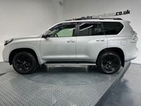 Used Toyota Land Cruiser 177 HP (130 kW) 2017 Silver Estate