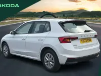 Begagnad Skoda Fabia Comfort 79 HK (58 kW) 2023 Vit Halvkombi