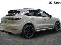 Used Porsche Cayenne Platinum Edition 456 HP (335 kW) 2022 Grey SUV