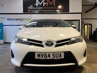 Used Toyota Auris Active 90 HP (66 kW) 2014 White Hatchback