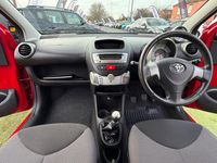 Used Toyota Aygo 68 HP (50 kW) 2014 Red Hatchback