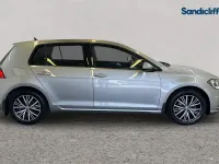 Used VW Golf VII SE 110 HP (80 kW) 2017 Silver Hatchback