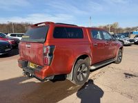 Used Isuzu D-Max 163 HP (119 kW) 2021 Orange Pickup