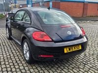 Usado VW Beetle 105 HP (77 kW) 2015 Preto Citadino