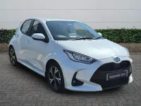 Used Toyota Yaris Design 2025 White Hatchback