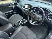 Used Kia Ceed 114 HP (83 kW) 2019 Brown Hatchback