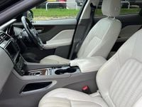 Used Jaguar F-Pace Portfolio 180 HP (132 kW) 2016 Santorini black  metallic SUV