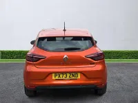 Used Renault Clio Evolution 145 HP (106 kW) 2023 Orange Hatchback