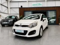 Used Kia Rio 109 HP (80 kW) 2011 White Hatchback