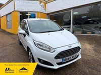 Used Ford Fiesta Zetec 82 HP (60 kW) 2015 White Hatchback