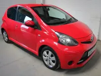 Used Toyota Aygo Style 68 HP (50 kW) 2013 Red Hatchback