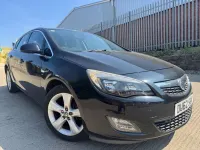 Used Vauxhall Astra SRi 115 HP (84 kW) 2012 Black Hatchback