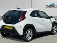 Used Toyota Aygo X PURE 72 HP (52 kW) 2023 White SUV