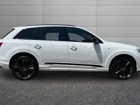 New Audi Q7 Black Edition 228 HP (167 kW) 2026 Pure white SUV