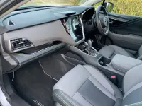 Usado Subaru Outback 180 CV (132 kW) 2025 Plateado Familiar